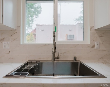 5740 Beck Avenue - Photo Thumbnail 6