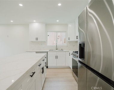 5740 Beck Avenue - Photo Thumbnail 7