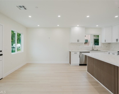 5740 Beck Avenue - Photo Thumbnail 2