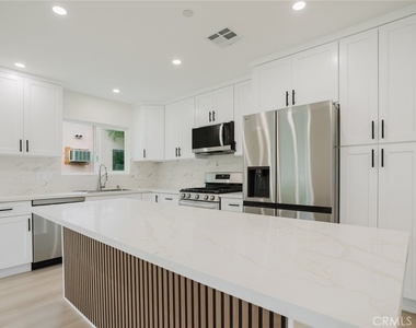 5740 Beck Avenue - Photo Thumbnail 9