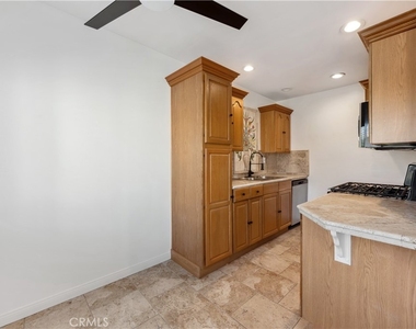 20917 Amie Avenue - Photo Thumbnail 7