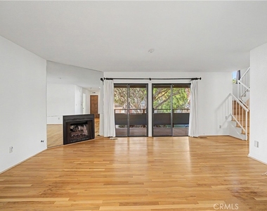 214 Topaz Street - Photo Thumbnail 3