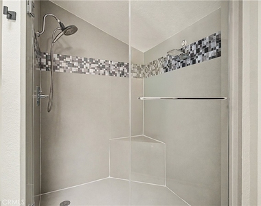 214 Topaz Street - Photo Thumbnail 18