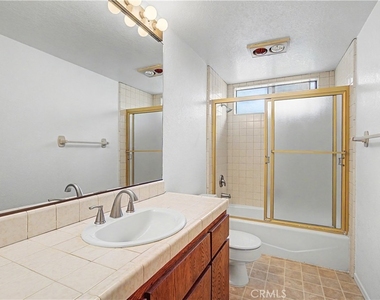 214 Topaz Street - Photo Thumbnail 23