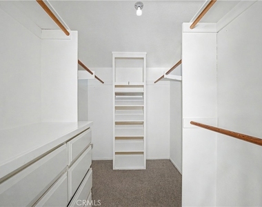 214 Topaz Street - Photo Thumbnail 15
