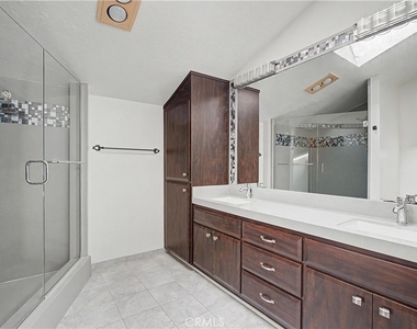 214 Topaz Street - Photo Thumbnail 16
