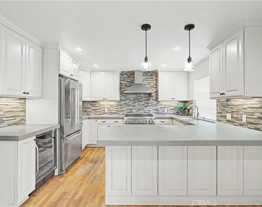 214 Topaz Street - Photo Thumbnail 4