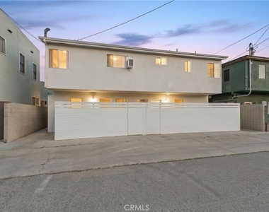 3020 E 3rd - Photo Thumbnail 22