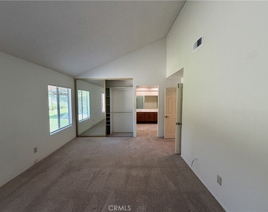 5731 E Crater Lake - Photo Thumbnail 24