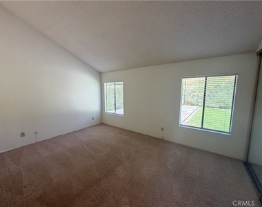 5731 E Crater Lake - Photo Thumbnail 22