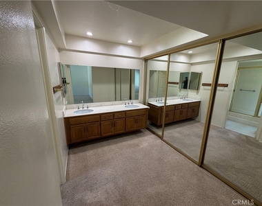 5731 E Crater Lake - Photo Thumbnail 25