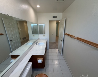 5731 E Crater Lake - Photo Thumbnail 21