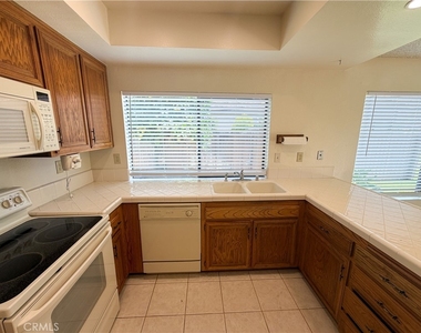 5731 E Crater Lake - Photo Thumbnail 9