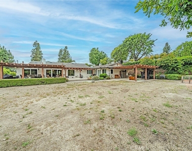 2220 Jose - Photo Thumbnail 37