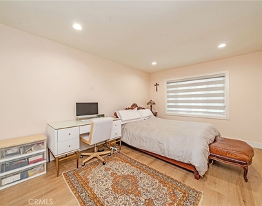 2220 Jose - Photo Thumbnail 28