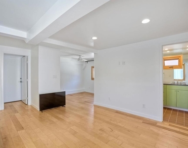 939 Olive Street - Photo Thumbnail 2