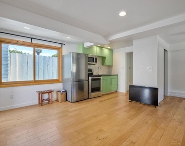 939 Olive Street - Photo Thumbnail 1
