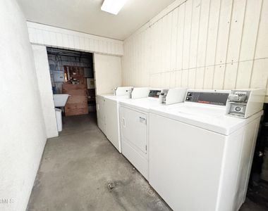 336 N Chapel Avenue - Photo Thumbnail 9