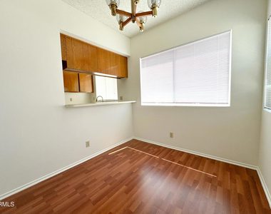 336 N Chapel Avenue - Photo Thumbnail 2