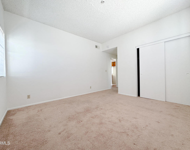 336 N Chapel Avenue - Photo Thumbnail 7