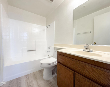 336 N Chapel Avenue - Photo Thumbnail 6