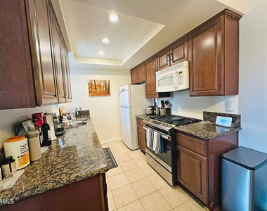 1181 Packers Circle - Photo Thumbnail 6