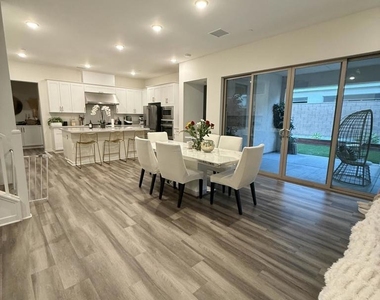 2531 E Harper Street - Photo Thumbnail 2