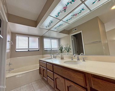 1223 Porto Grande Drive - Photo Thumbnail 11