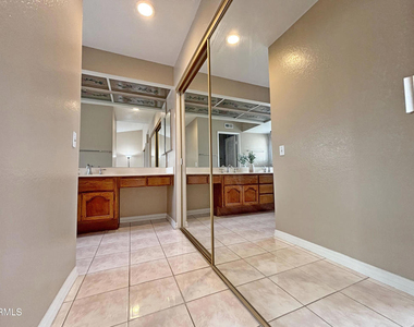 1223 Porto Grande Drive - Photo Thumbnail 10