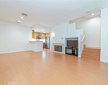 234 Dewdrop - Photo Thumbnail 3