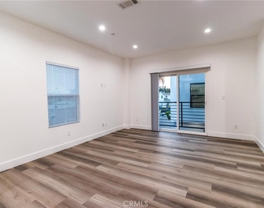 2150 S West View - Photo Thumbnail 15