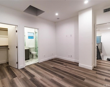 2150 S West View - Photo Thumbnail 21