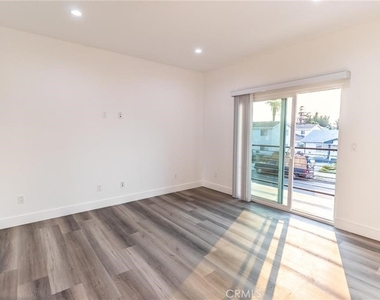 2150 S West View - Photo Thumbnail 14
