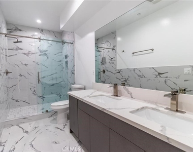 2150 S West View - Photo Thumbnail 12