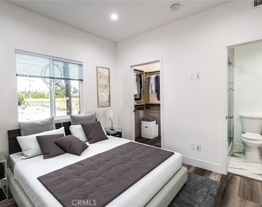 2150 S West View - Photo Thumbnail 18