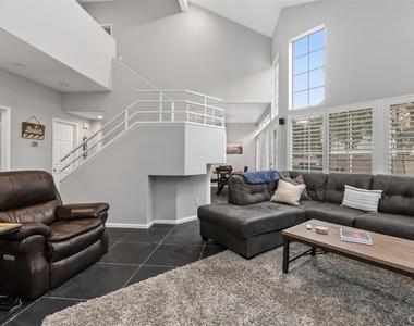 98 Shorebreaker Drive - Photo Thumbnail 1