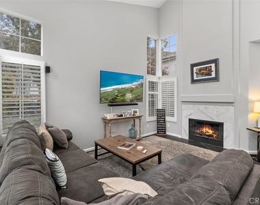 98 Shorebreaker Drive - Photo Thumbnail 2