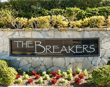 98 Shorebreaker Drive - Photo Thumbnail 13