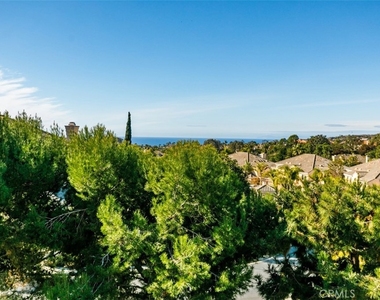 98 Shorebreaker Drive - Photo Thumbnail 16
