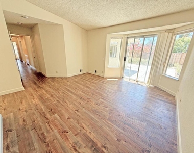 3305 Archbury Court - Photo Thumbnail 13