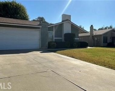 2057 S Cherry Avenue - Photo Thumbnail 1
