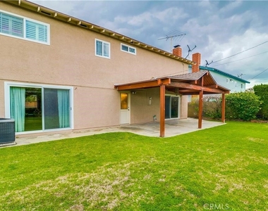 5822 Newman Street - Photo Thumbnail 6