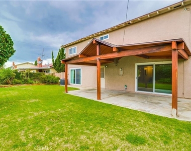 5822 Newman Street - Photo Thumbnail 7