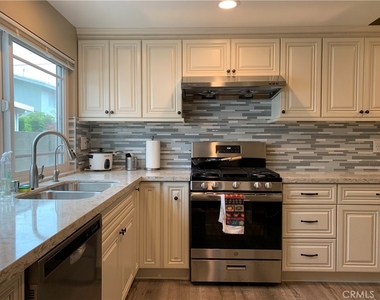 5822 Newman Street - Photo Thumbnail 11