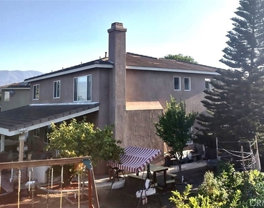 1561 Gold Cup Court - Photo Thumbnail 2