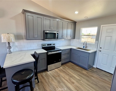 8867 Gorgonio Road - Photo Thumbnail 4