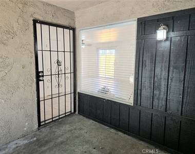 853 Douglas Court - Photo Thumbnail 1