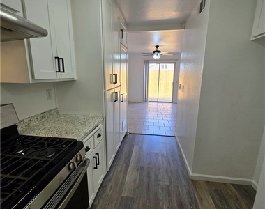 853 Douglas Court - Photo Thumbnail 8