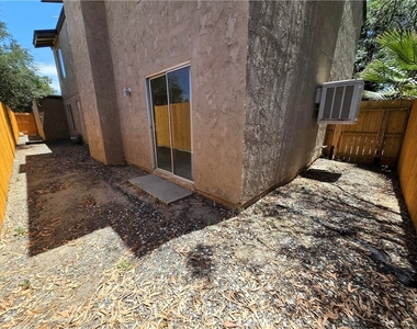 853 Douglas Court - Photo Thumbnail 15