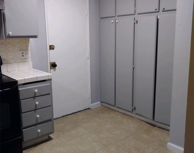 2100 Pinon Springs Circle - Photo Thumbnail 15